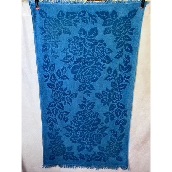 Vintage Bath Towel - Picture 1 of 7